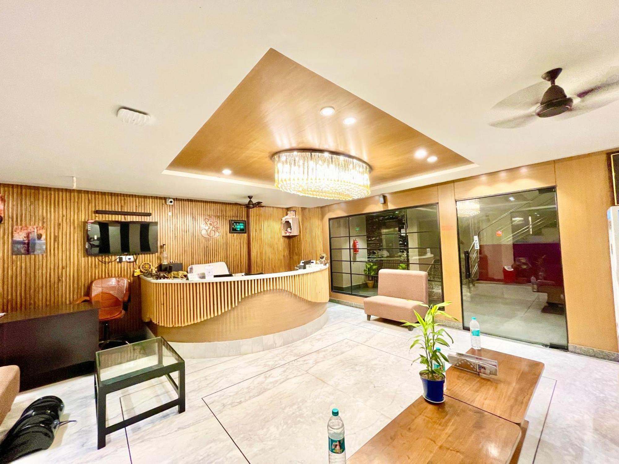 Hotel Rb International ! Puri Near-Sea-Beach-And-Temple Fully-Air-Conditioned-Hotel With-Lift-And-Card Payment Accepted-Parking-Facility, Best Hotel In Puri Exterior foto