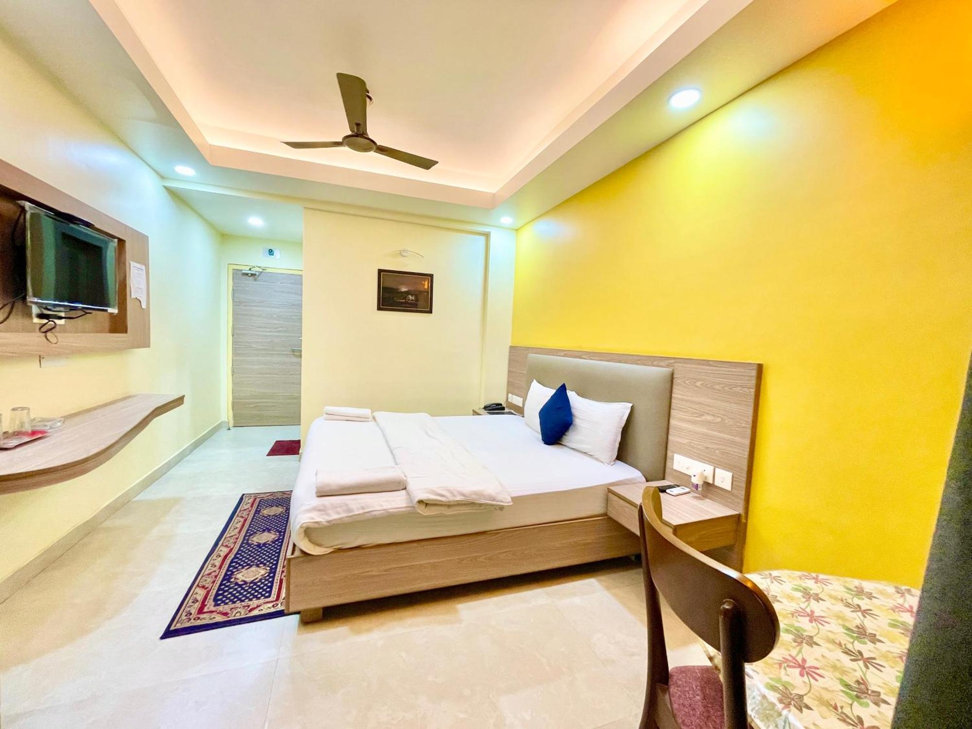 Hotel Rb International ! Puri Near-Sea-Beach-And-Temple Fully-Air-Conditioned-Hotel With-Lift-And-Card Payment Accepted-Parking-Facility, Best Hotel In Puri Exterior foto