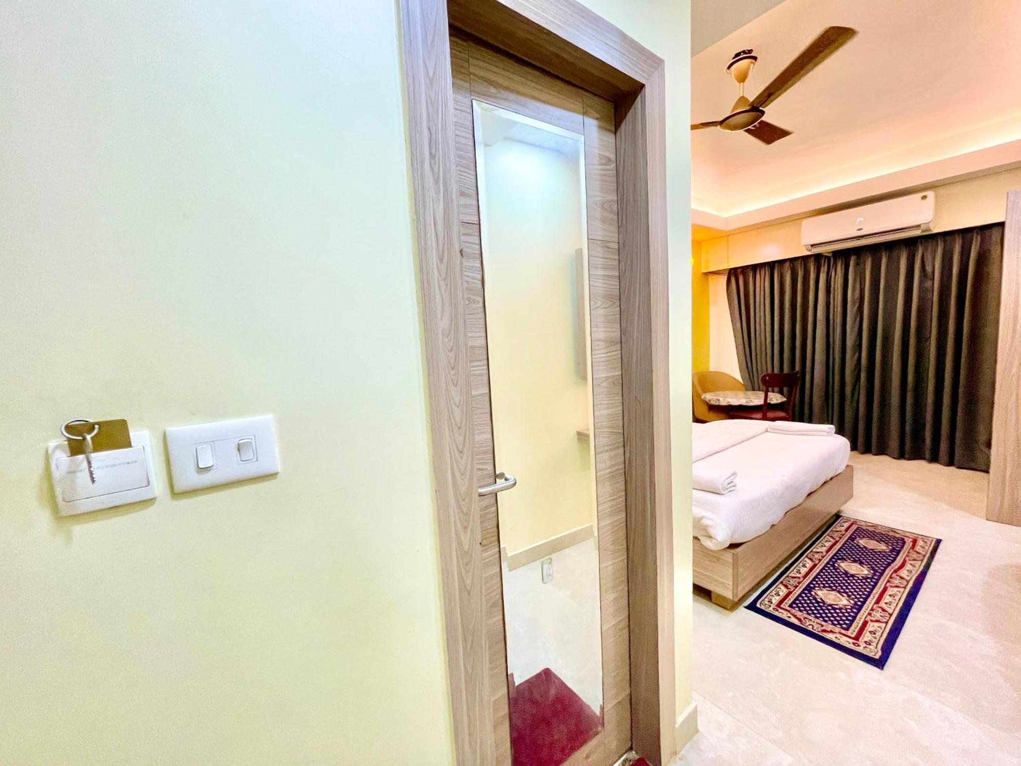 Hotel Rb International ! Puri Near-Sea-Beach-And-Temple Fully-Air-Conditioned-Hotel With-Lift-And-Card Payment Accepted-Parking-Facility, Best Hotel In Puri Exterior foto